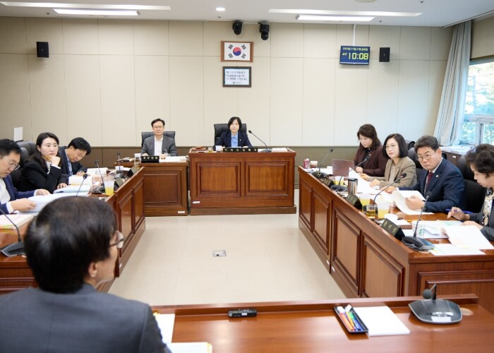 용인특례시의회 경제환경위원회, 행정사...