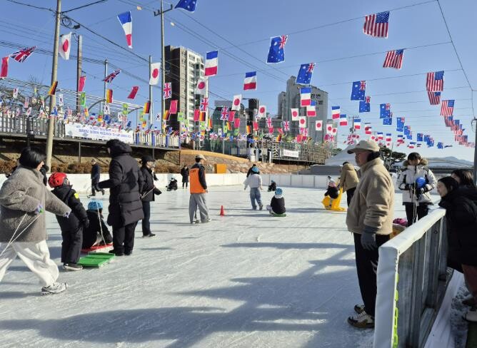 보은군 보청천 눈썰매장, 겨울방학 맞...