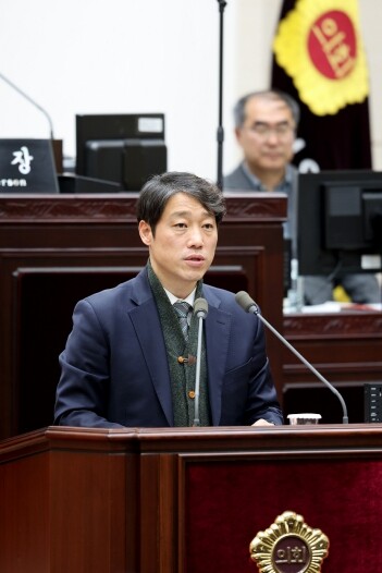 인천시의회 이용창 교육위원장, 교원‧...