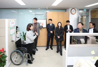 아산시의회 문화복지환경위, “장애인복지과”협소한 사무실 공간 개선 촉구
