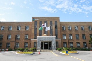 충북도 행정국, 설맞이 장보기로 지역경제 활기 보태