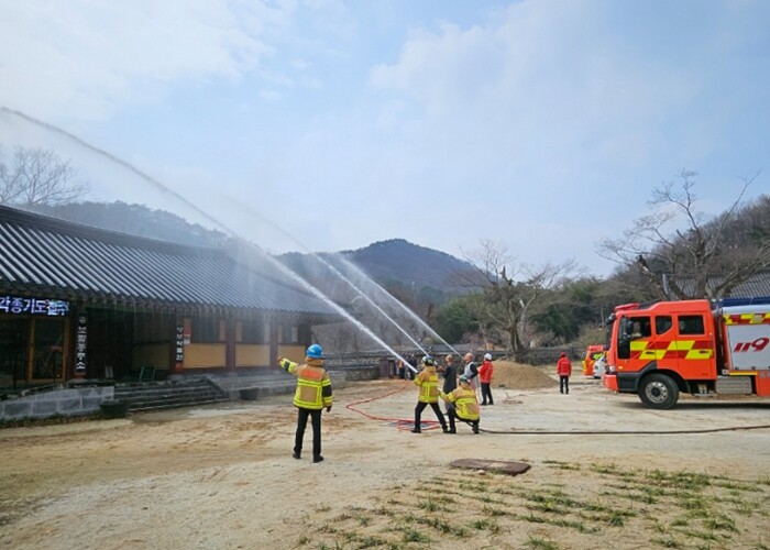 잿더미 위기 막는다… 전남소방, 전통...