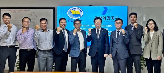 인천항만공사, 베트남 호치민에서 화물...