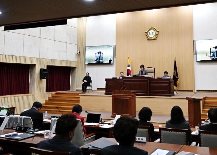 연천군의회, 제300회 임시회 개회