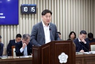 수원특례시의회 김동은 의원, '수원시 인공지능 기본 조례 일부개정조례안' 대표발의